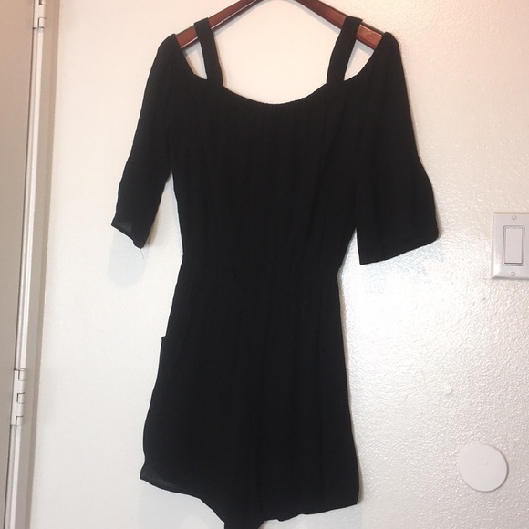 Apt 9 Black Rayon Crepe Cold Shoulder Romper - Picture 2 of 8
